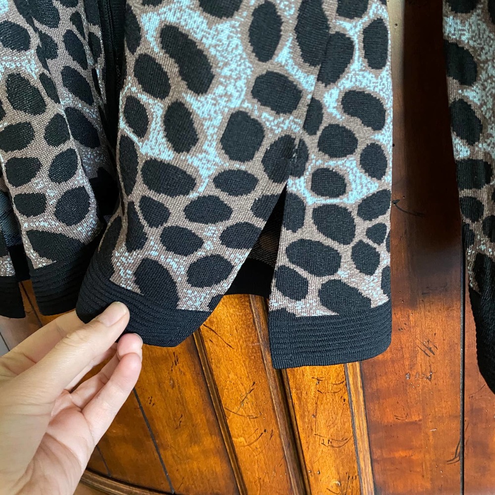 Exclusively Misook Jacket M Leopard Print Zip Up - image 6